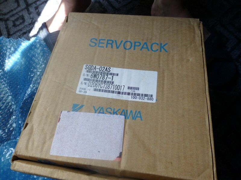 NEW ORIGINAL YASKAWA AC SERVO DRIVER SGDA-02AS SGDA02AS SHIPPING