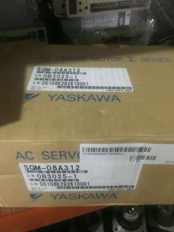 YASKAWA AC SERVO MOTOR SGM-08A312 NEW ORIGINAL EXPEDITED SHIPPING