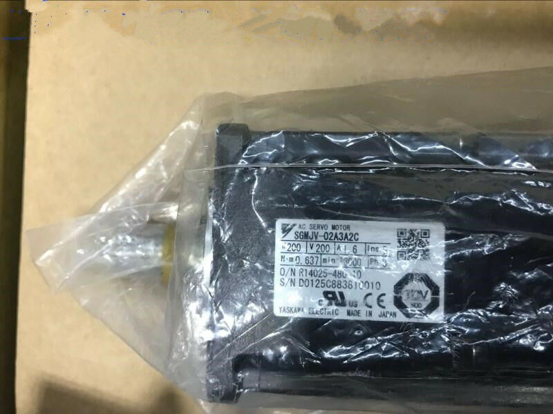 NEW ORIGINAL YASKAWA AC SERVO MOTOR SGMJV-02A3A2C EXPEDITED SHIPPING