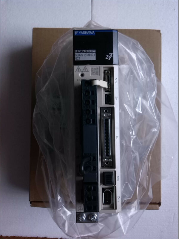 NEW YASKAWA AC SERVO DRIVER SGD7S-2R8A00A002 EXPEDITED SHIPPING