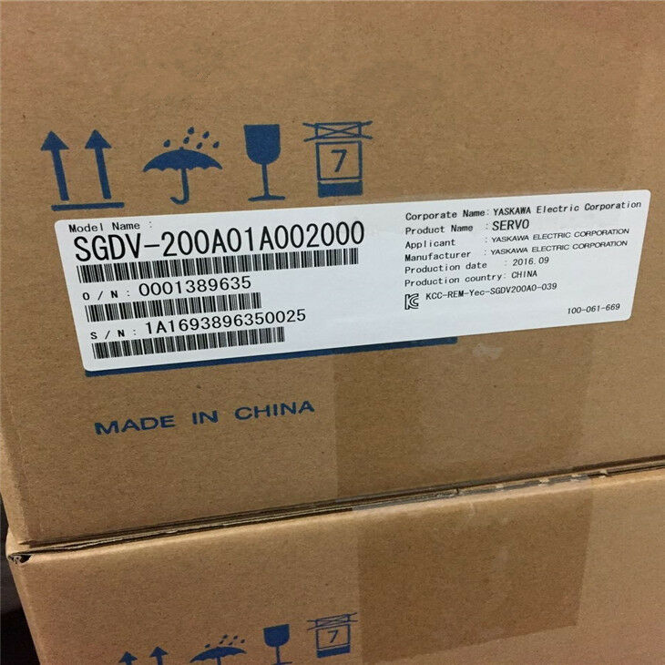 NEW ORIGINAL YASKAWA AC SERVO DRIVER SGDV-200A01A00200 EXPEDITED SHIPPING