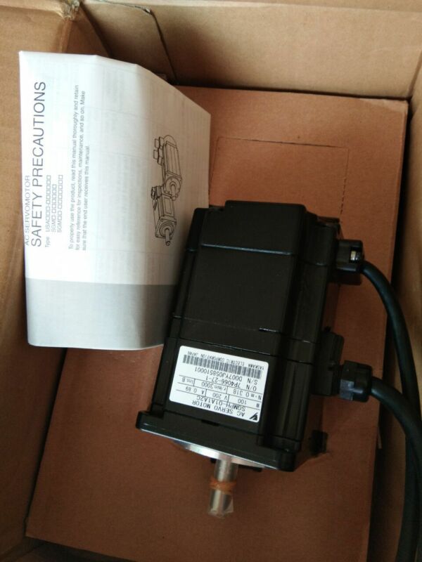 NEW ORIGINAL YASKAWA AC SERVO MOTOR SGMPH-01AAA2C EXPEDITED SHIPPING