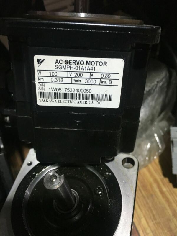 1PC USED YASKAWA AC SERVO MOTOR SGMPH-01A1A41 EXPEDITED SHIPPING