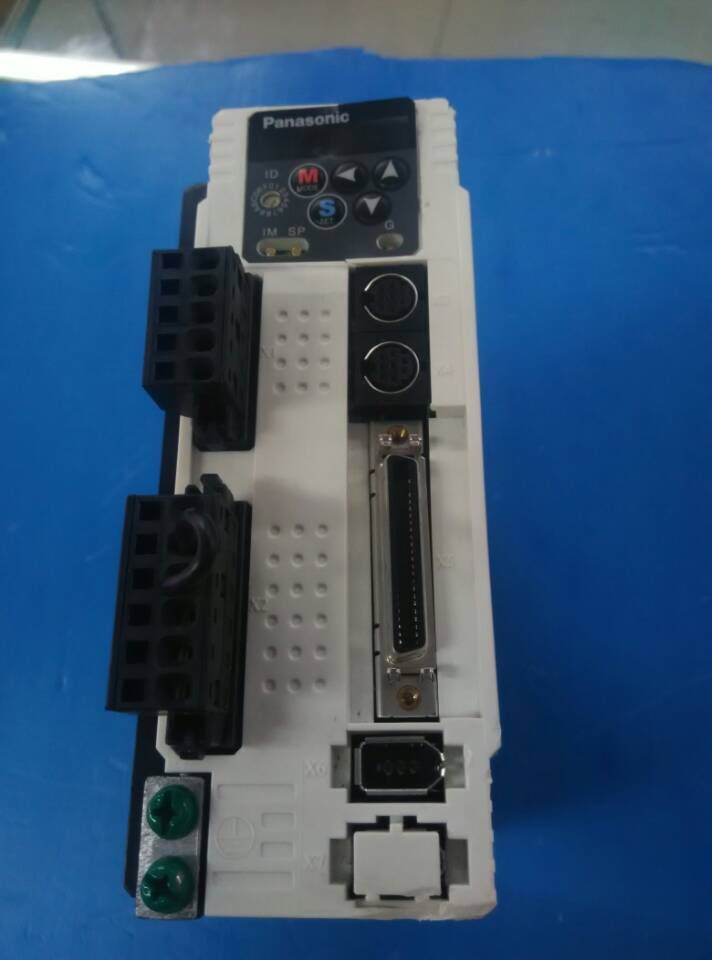 New Original Panasonic servo driver MCDDT352003