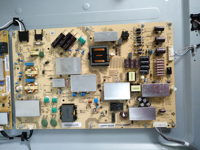 SHARP 70" LC-70UD27U RUNTKB256WJQZ Power Supply Board Unit