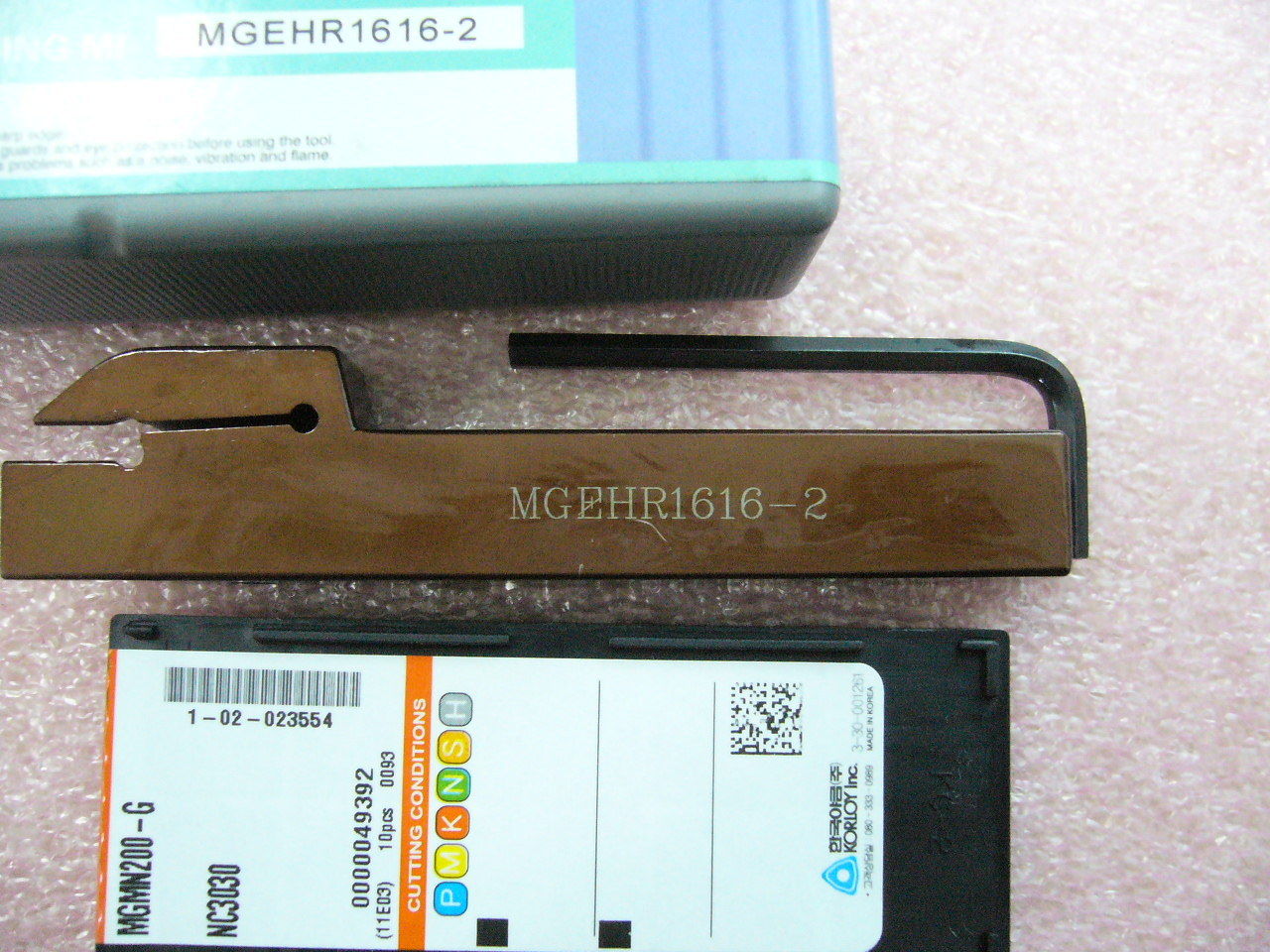 Grooving Parting 2mm Korloy inserts MGMN200-G NC3030 with Toolholder MGEHR1616-2