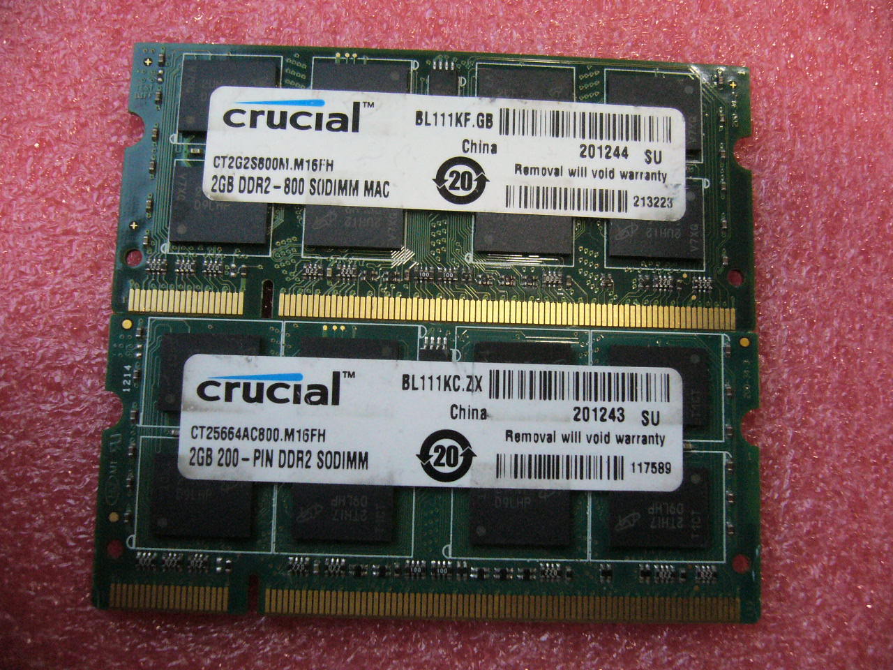 4GB Lot, QTY 2x 2GB Crucial DDR2 PC2-6400S 200-pins SO-DIMM memory for laptop