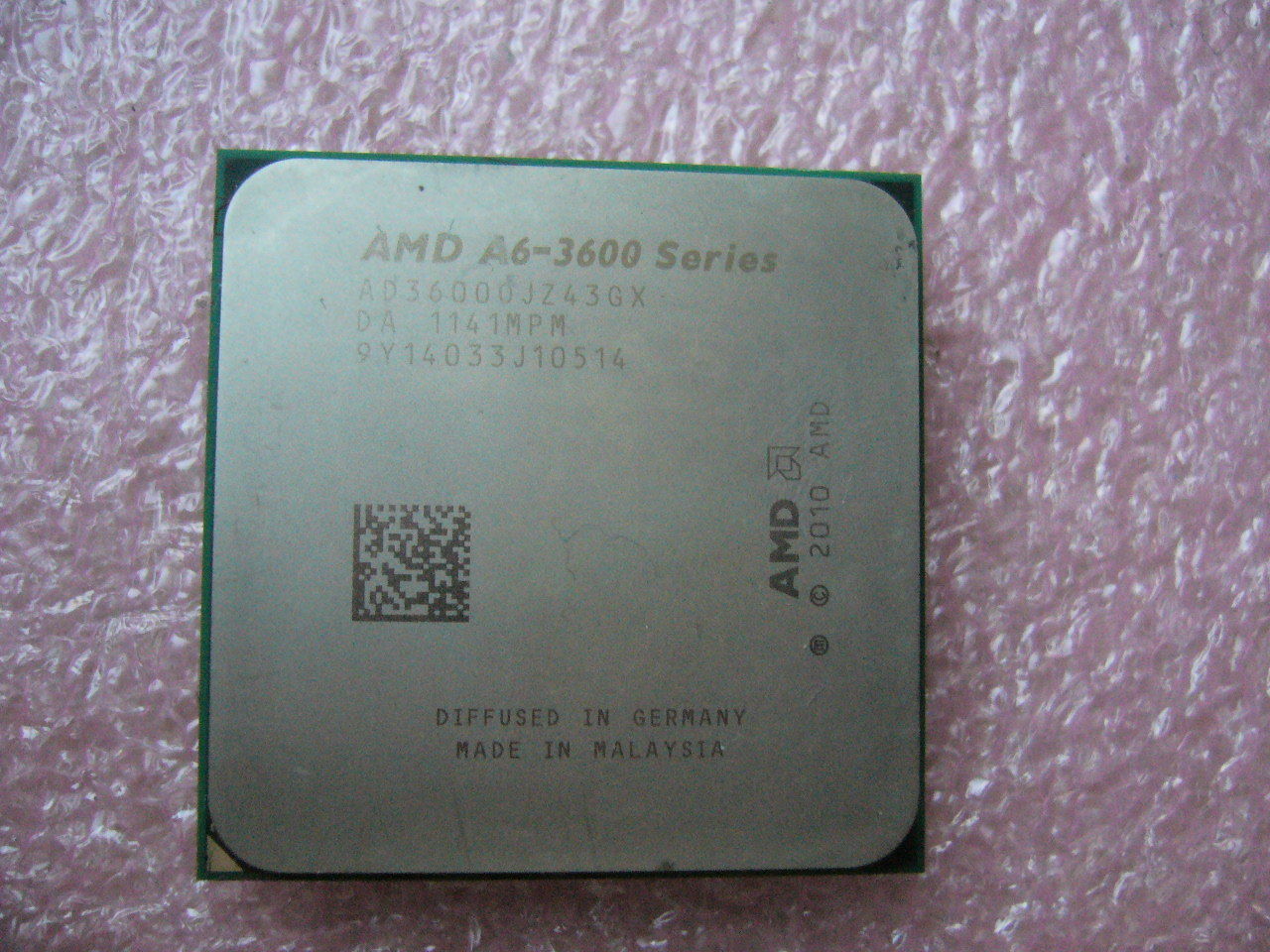 QTY 1x AMD A6-3600 2.1 GHz Quad-Core (AD3600OJZ43GX) CPU Socket FM1 NOT WORKING