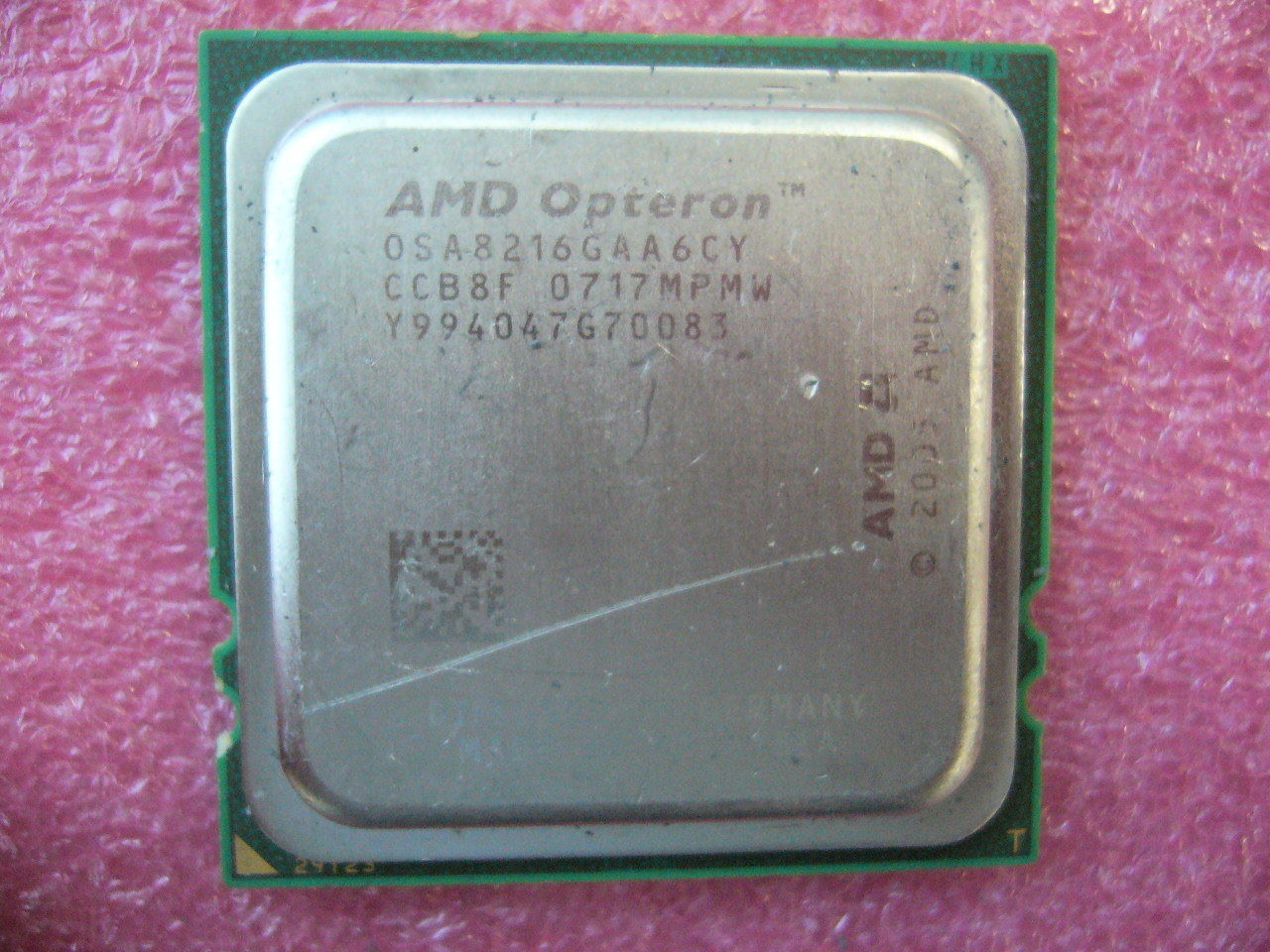 QTY 1x AMD OSA8216GAA6CY Opteron 8216 2.4 GHz Dual Core CPU Socket F 1207