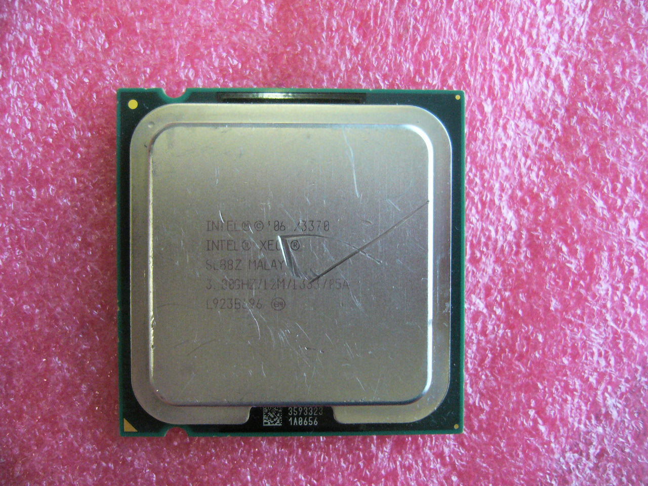 QTY 1x INTEL Quad Cores X3370 CPU 3.00GHz/12MB/1333Mhz LGA775 SLB8Z