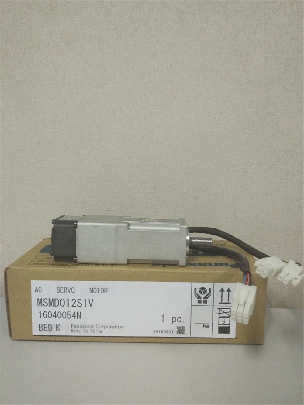 Brand New PANASONIC AC Servo motor MSMD012S1V in box