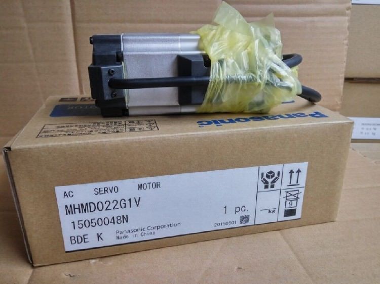 Original New PANASONIC AC SERVO MOTOR MHMD022G1V in box