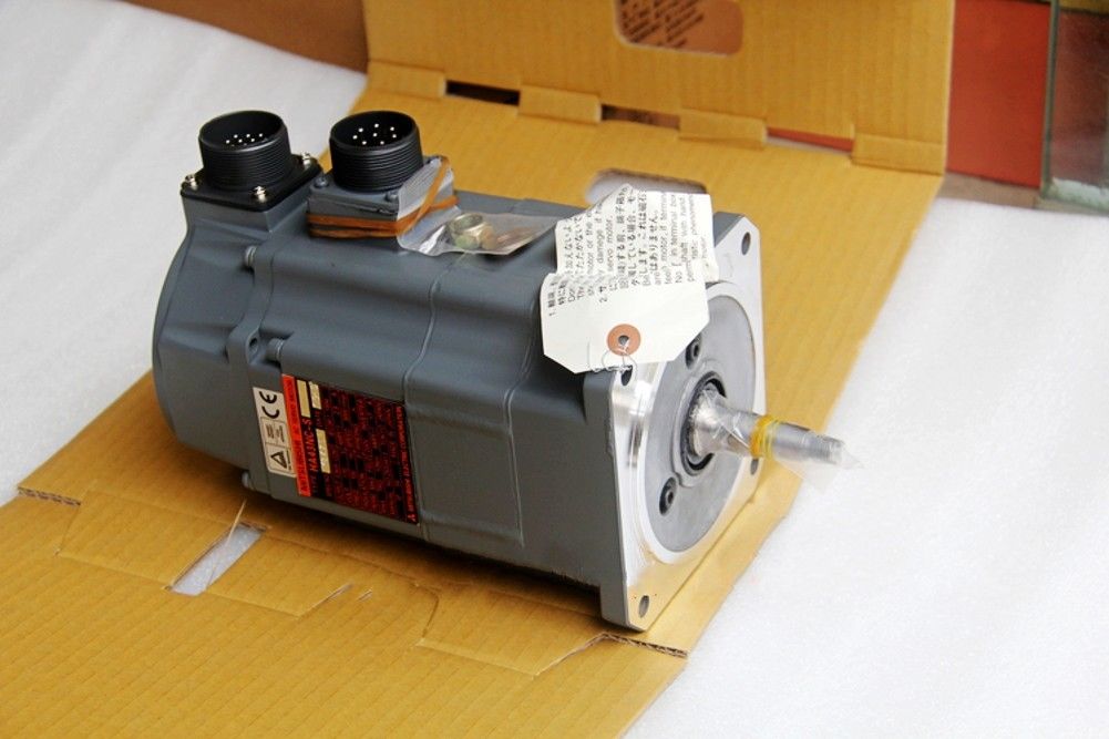 Brand New Mitsubishi SERVO MOTOR HA43NC-S in box HA43NCS