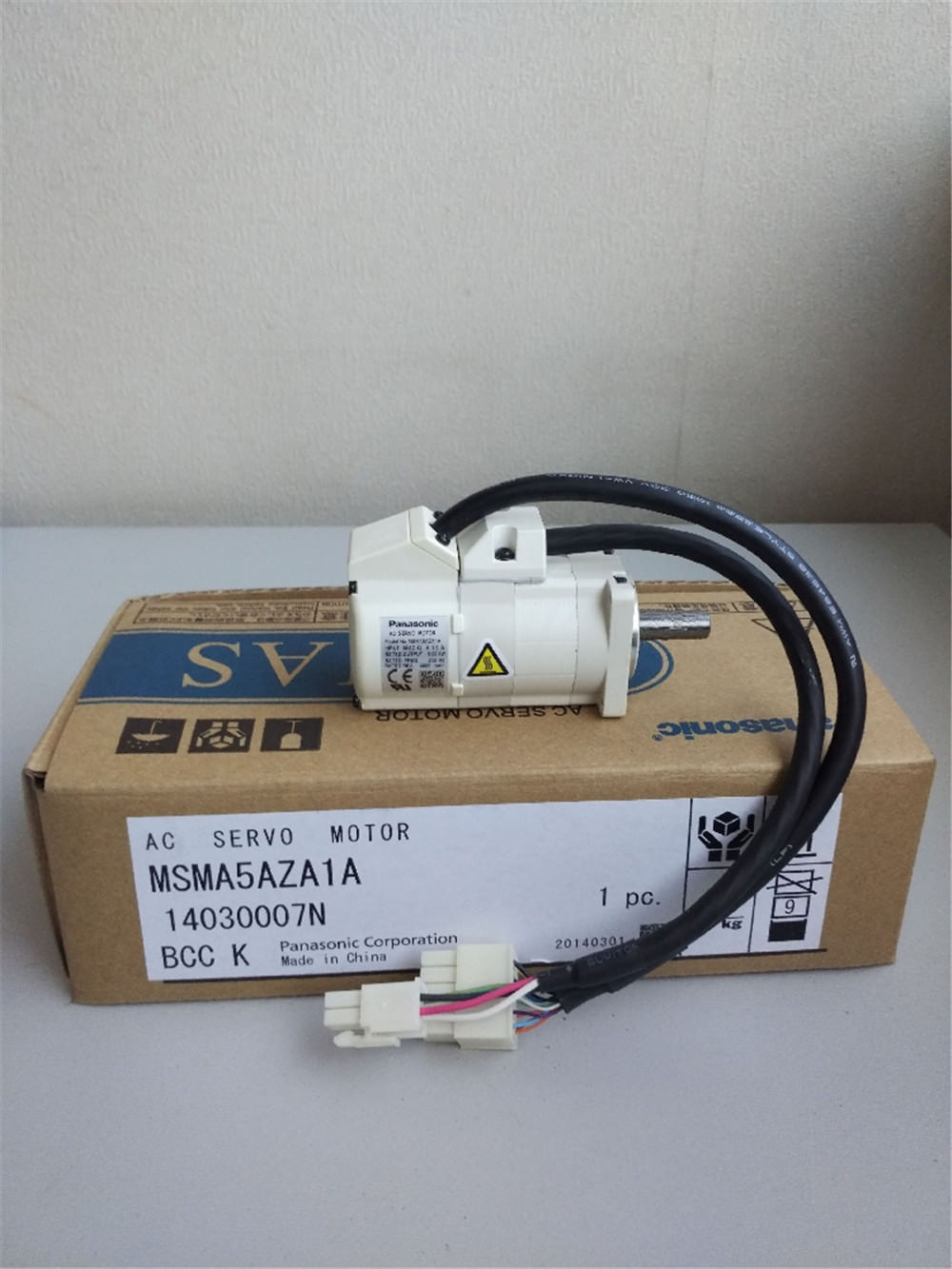 Original New PANASONIC servo motor MSMA5AZA1A in box