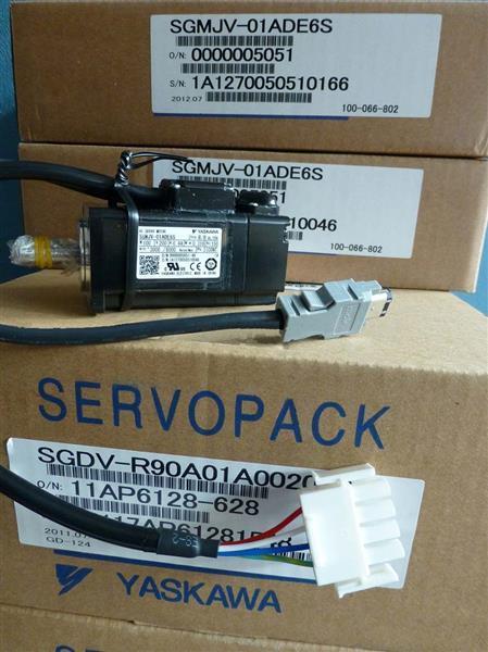 New Yaskawa SERVO MOTOR SGMJV-A5A3A-SU11 in box