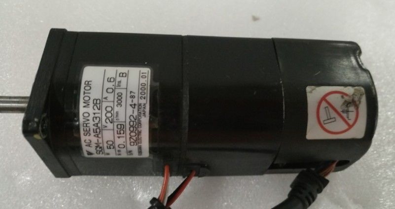 NEW&ORIGINAL YASKAWA 80% SERVO MOTOR SGM-A5A312B SGMA5A312B IN BOX