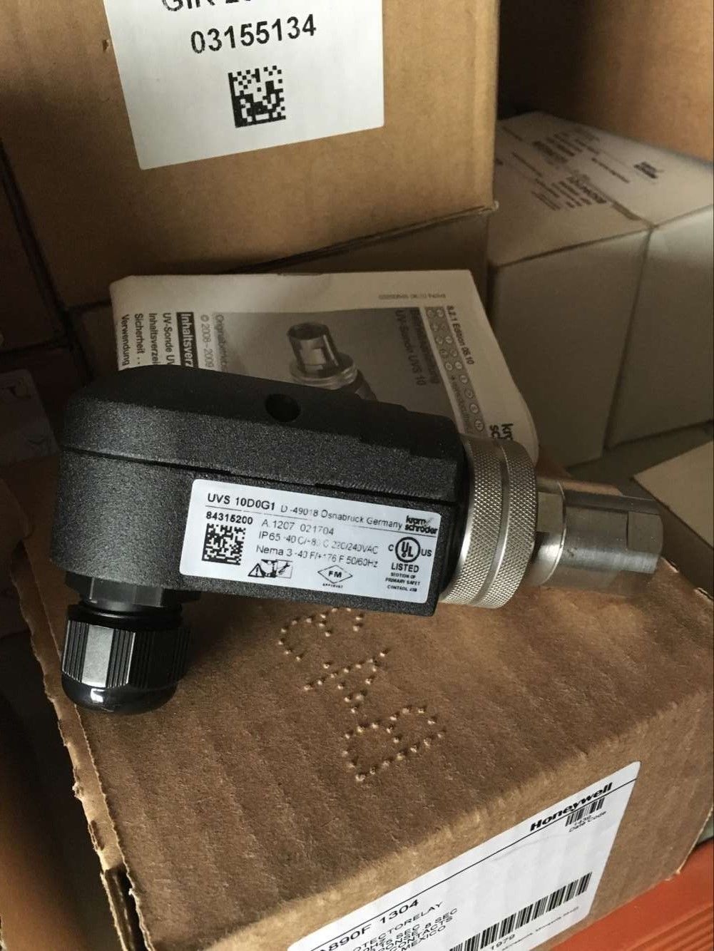 NEW Kromschroder UV-SONDE UVS 10D0G1 84315200 220/240 VAC 50/60Hz(Free DHL)