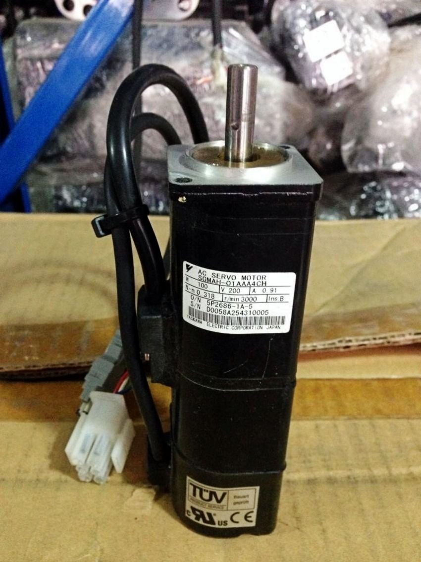 Yaskawa USED 100% TESTED AC SERVO MOTOR SGMAH-01AAA4CH SGMAH01AAA4CH in stock